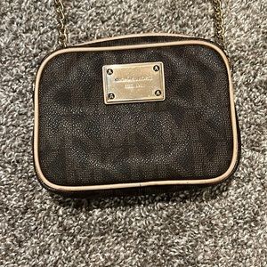 Michael Kors cross body purse